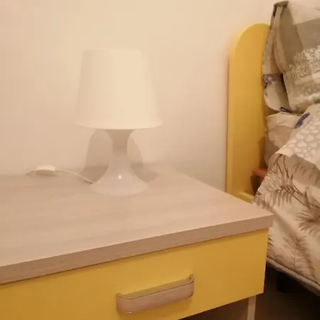 2 Stanze In Casa Universita Martiche منزل للإقامة Quattromiglio