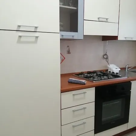2 Stanze In Casa Universita Martiche منزل للإقامة Quattromiglio
